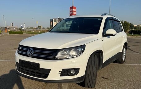 Volkswagen Tiguan I, 2016 год, 1 850 000 рублей, 2 фотография