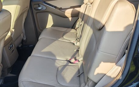 Nissan Pathfinder, 2005 год, 1 050 000 рублей, 13 фотография