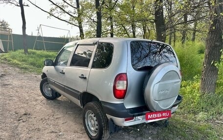 Chevrolet Niva I рестайлинг, 2004 год, 330 000 рублей, 4 фотография