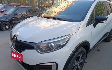 Renault Kaptur I рестайлинг, 2018 год, 1 600 000 рублей, 3 фотография