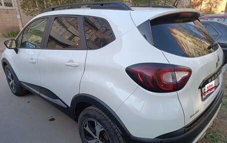 Renault Kaptur I рестайлинг, 2018 год, 1 600 000 рублей, 4 фотография