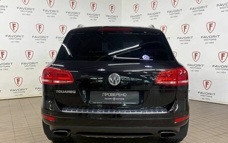 Volkswagen Touareg III, 2013 год, 2 349 000 рублей, 3 фотография