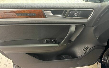 Volkswagen Touareg III, 2013 год, 2 349 000 рублей, 8 фотография