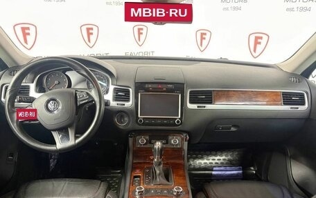 Volkswagen Touareg III, 2013 год, 2 349 000 рублей, 7 фотография