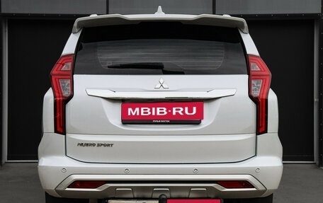 Mitsubishi Pajero Sport III рестайлинг, 2020 год, 3 790 000 рублей, 5 фотография