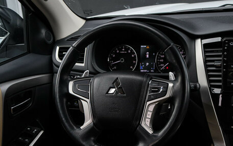 Mitsubishi Pajero Sport III рестайлинг, 2020 год, 3 790 000 рублей, 12 фотография