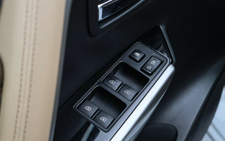 Mitsubishi Pajero Sport III рестайлинг, 2020 год, 3 790 000 рублей, 17 фотография