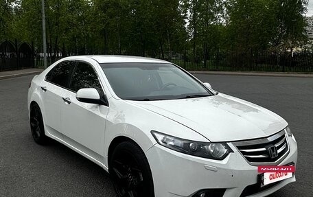 Honda Accord VIII рестайлинг, 2012 год, 1 250 000 рублей, 2 фотография