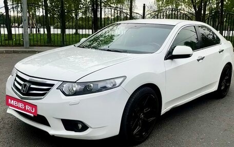 Honda Accord VIII рестайлинг, 2012 год, 1 250 000 рублей, 4 фотография