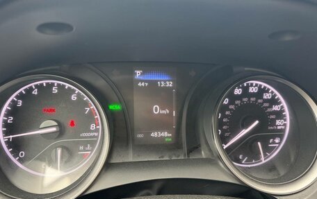 Toyota Camry, 2021 год, 2 800 000 рублей, 5 фотография