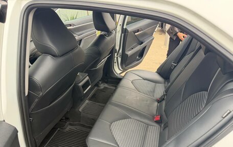 Toyota Camry, 2021 год, 2 800 000 рублей, 12 фотография