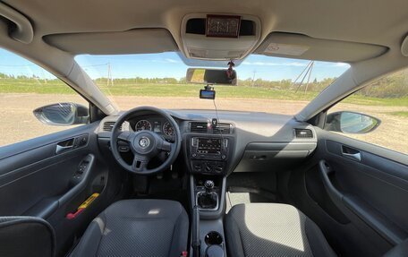 Volkswagen Jetta VI, 2013 год, 890 000 рублей, 11 фотография