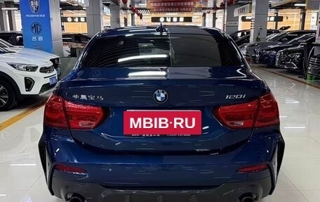 BMW 1 серия, 2022 год, 1 750 000 рублей, 3 фотография