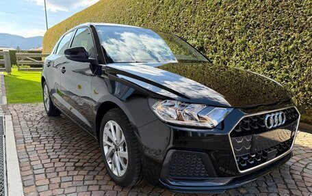 Audi A1, 2024 год, 3 585 000 рублей, 1 фотография
