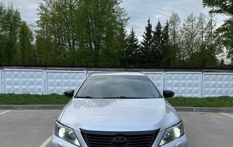 Toyota Camry, 2012 год, 1 700 000 рублей, 2 фотография