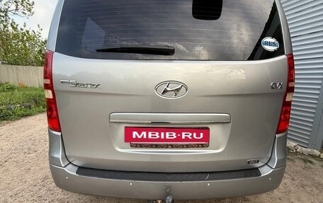 Hyundai Grand Starex Grand Starex I рестайлинг 2, 2011 год, 1 430 000 рублей, 2 фотография