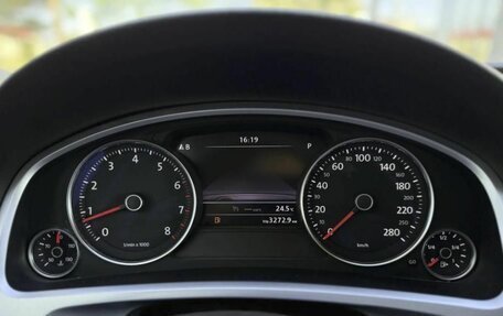 Volkswagen Touareg III, 2012 год, 1 890 000 рублей, 15 фотография