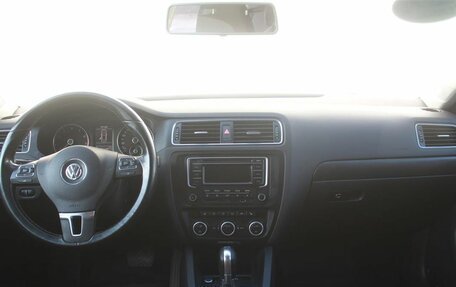 Volkswagen Jetta VI, 2014 год, 1 100 000 рублей, 14 фотография