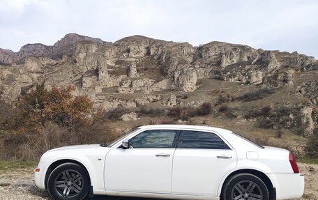 Chrysler 300C II, 2005 год, 1 000 000 рублей, 6 фотография