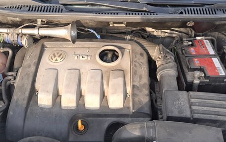 Volkswagen Touran III, 2008 год, 700 000 рублей, 20 фотография