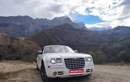 Chrysler 300C II, 2005 год, 1 000 000 рублей, 3 фотография