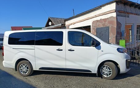 Peugeot Traveller I, 2021 год, 3 900 000 рублей, 2 фотография