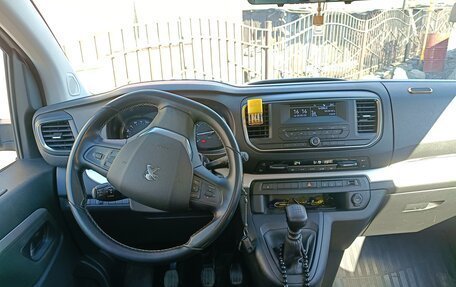 Peugeot Traveller I, 2021 год, 3 900 000 рублей, 8 фотография