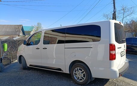 Peugeot Traveller I, 2021 год, 3 900 000 рублей, 4 фотография
