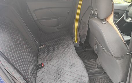 Renault Logan II, 2014 год, 610 000 рублей, 2 фотография