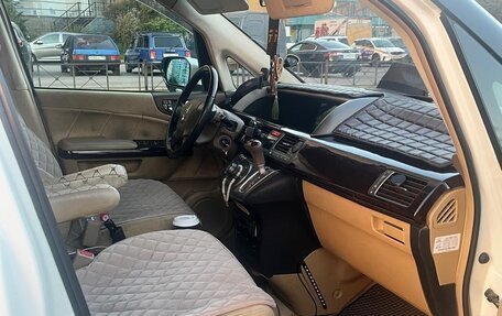 Honda Elysion I, 2004 год, 850 000 рублей, 17 фотография