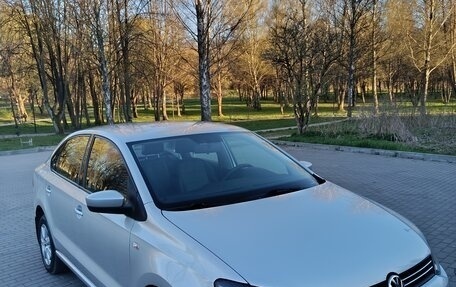 Volkswagen Polo VI (EU Market), 2011 год, 935 000 рублей, 2 фотография