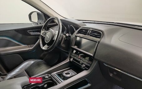 Jaguar F-Pace, 2019 год, 2 050 000 рублей, 9 фотография