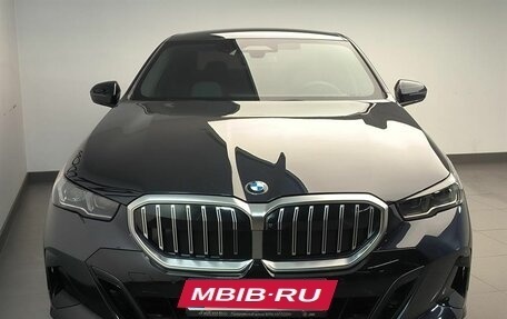 BMW 5 серия, 2025 год, 10 850 000 рублей, 2 фотография