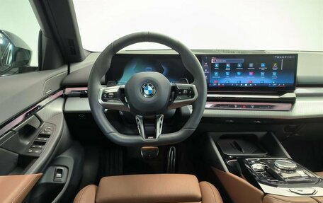 BMW 5 серия, 2025 год, 10 850 000 рублей, 13 фотография
