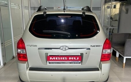 Hyundai Tucson III, 2007 год, 740 000 рублей, 3 фотография