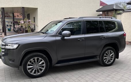 Toyota Land Cruiser, 2022 год, 12 000 000 рублей, 2 фотография