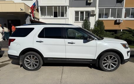 Ford Explorer VI, 2018 год, 3 350 000 рублей, 2 фотография