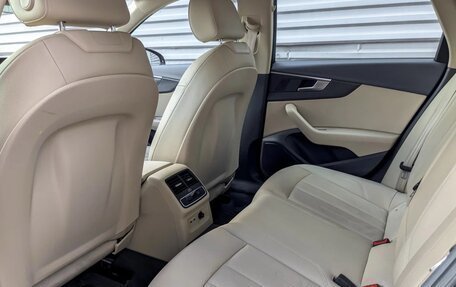 Audi A4, 2019 год, 2 600 000 рублей, 10 фотография