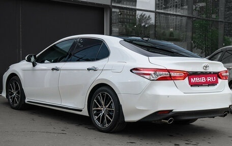 Toyota Camry, 2023 год, 3 850 000 рублей, 4 фотография