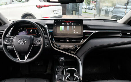 Toyota Camry, 2023 год, 3 850 000 рублей, 7 фотография