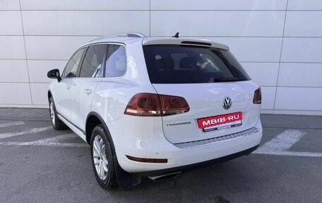 Volkswagen Touareg III, 2012 год, 1 890 000 рублей, 6 фотография