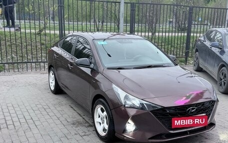 Hyundai Solaris II рестайлинг, 2021 год, 1 250 000 рублей, 8 фотография