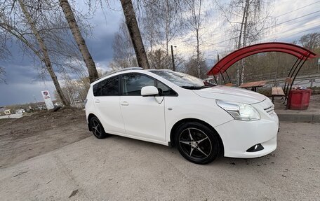 Toyota Verso I, 2010 год, 980 000 рублей, 8 фотография