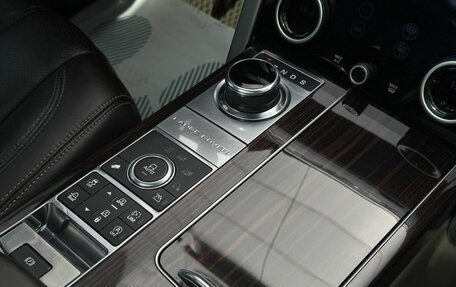 Land Rover Range Rover IV рестайлинг, 2017 год, 6 700 000 рублей, 15 фотография
