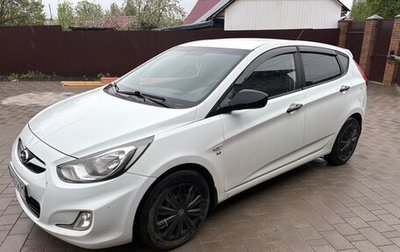 Hyundai Solaris II рестайлинг, 2013 год, 700 000 рублей, 1 фотография