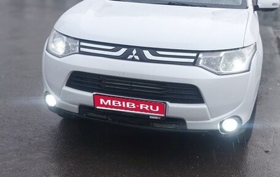 Mitsubishi Outlander III рестайлинг 3, 2014 год, 1 400 000 рублей, 1 фотография