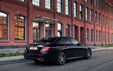 Mercedes-Benz E-Класс, 2018 год, 3 500 000 рублей, 3 фотография