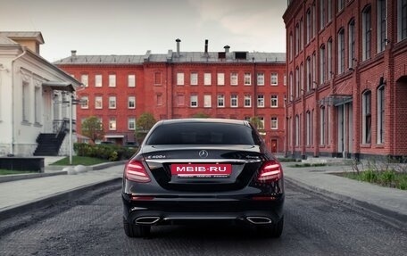 Mercedes-Benz E-Класс, 2018 год, 3 500 000 рублей, 7 фотография