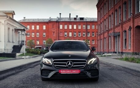 Mercedes-Benz E-Класс, 2018 год, 3 500 000 рублей, 6 фотография