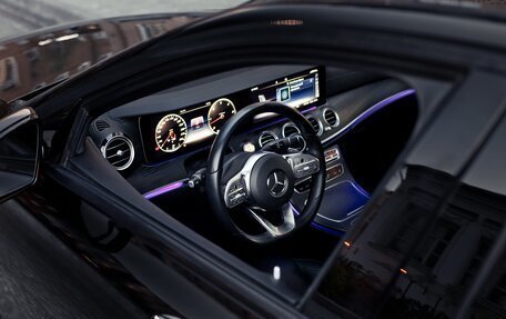 Mercedes-Benz E-Класс, 2018 год, 3 500 000 рублей, 16 фотография